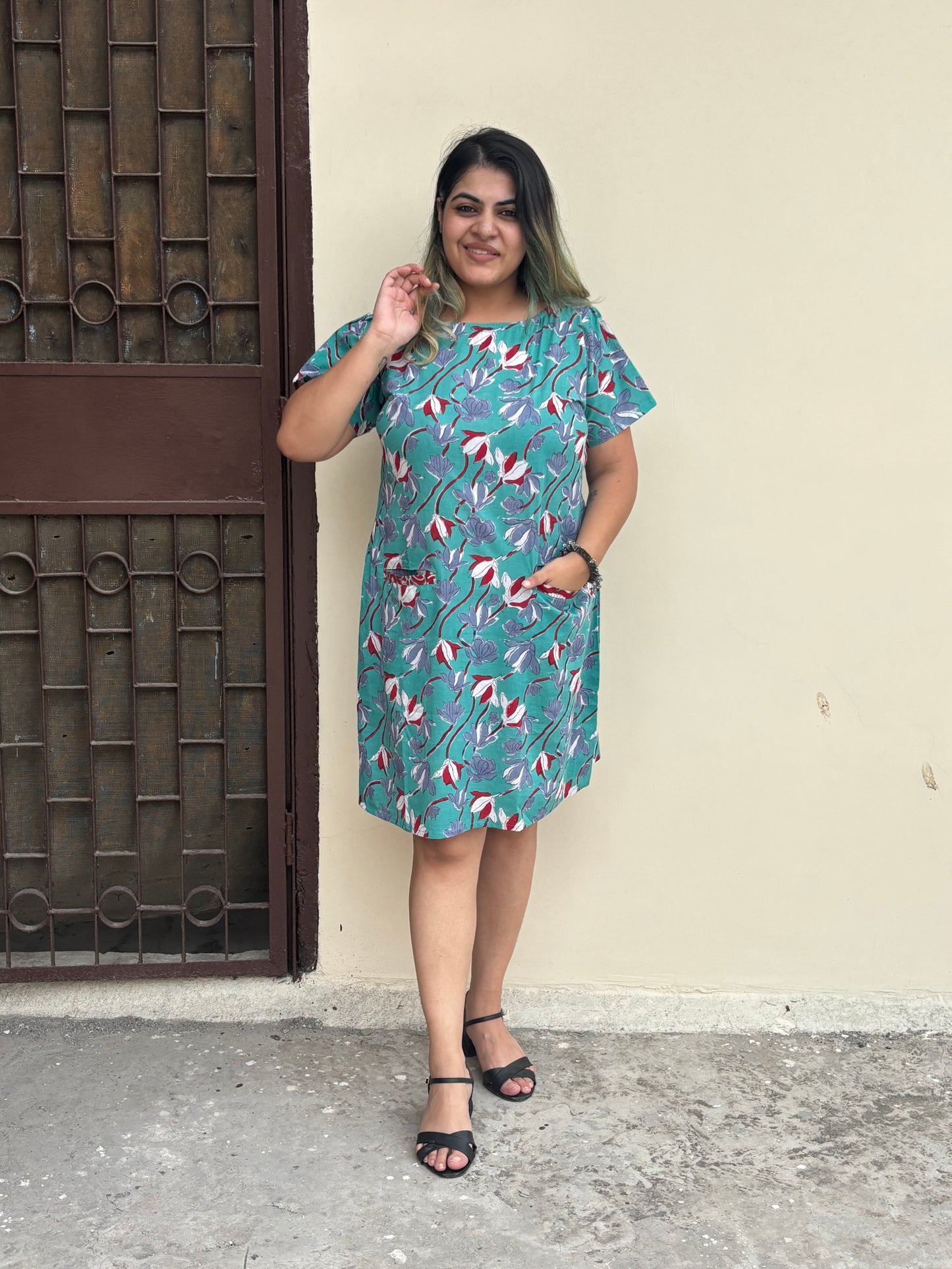 Indira Knee Length Shift Dress with Front Pockets