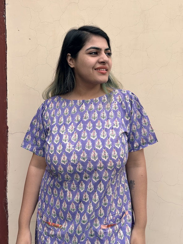 Lavender Knee Length Shift Dress with Front Pockets