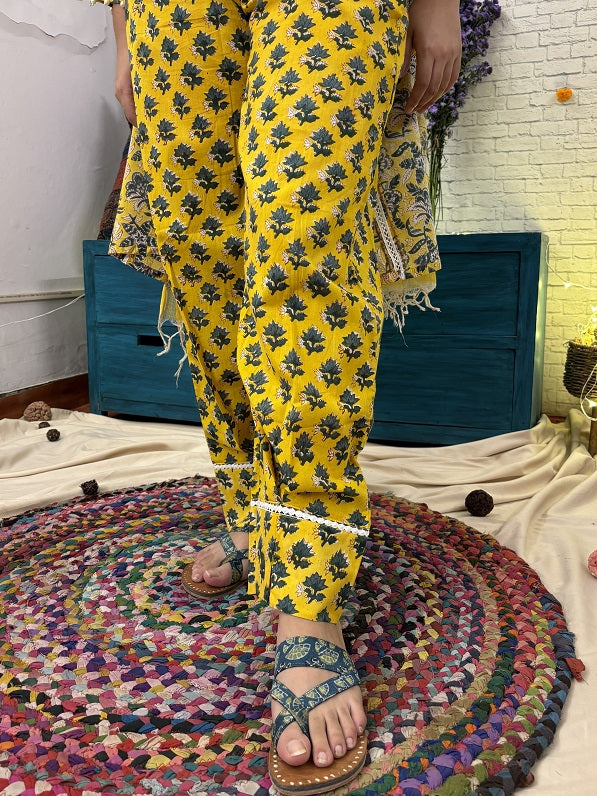 Kaner Hand Block Printed Suit Set with Lace Detailing
