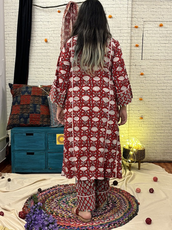 Anaar Hand Block Printed Suit Set with Lace Detailing