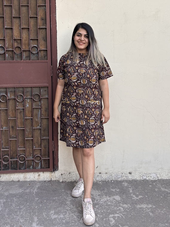 Rajani Knee Length Shift Dress with Front Pockets