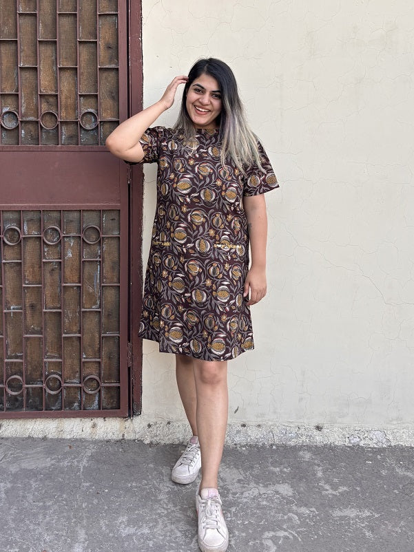 Rajani Knee Length Shift Dress with Front Pockets