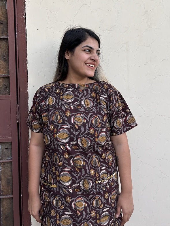 Rajani Knee Length Shift Dress with Front Pockets