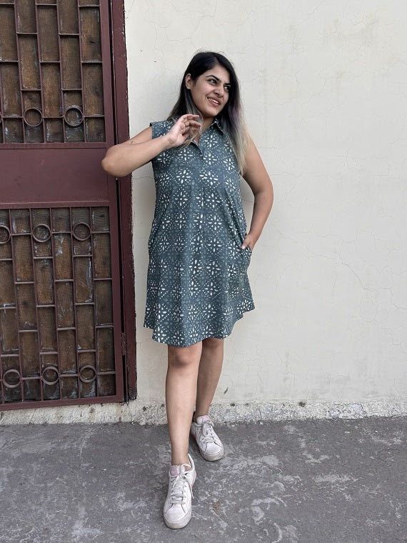 Baadal A Line Knee Length Collar Dress