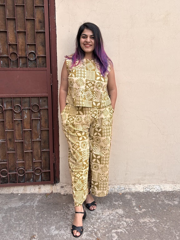 Olive Green Tiles Coord Set with Sleeveless Top and High waist Plazzo