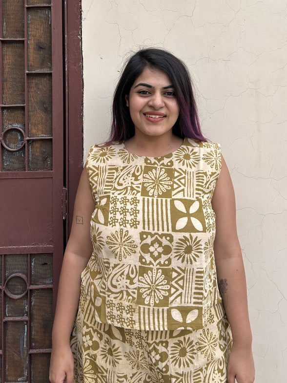 Olive Green Tiles Coord Set with Sleeveless Top and High waist Plazzo