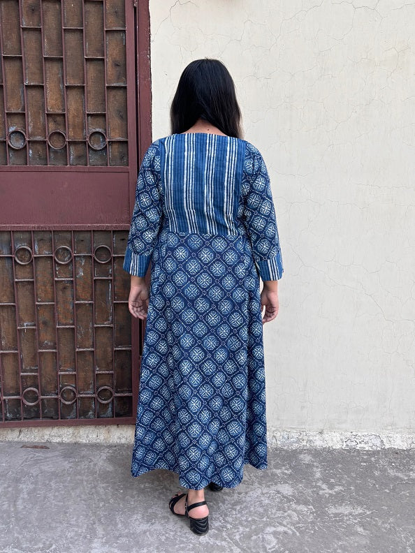 Morning Glory A Line Maxi Dress with Front Pockets