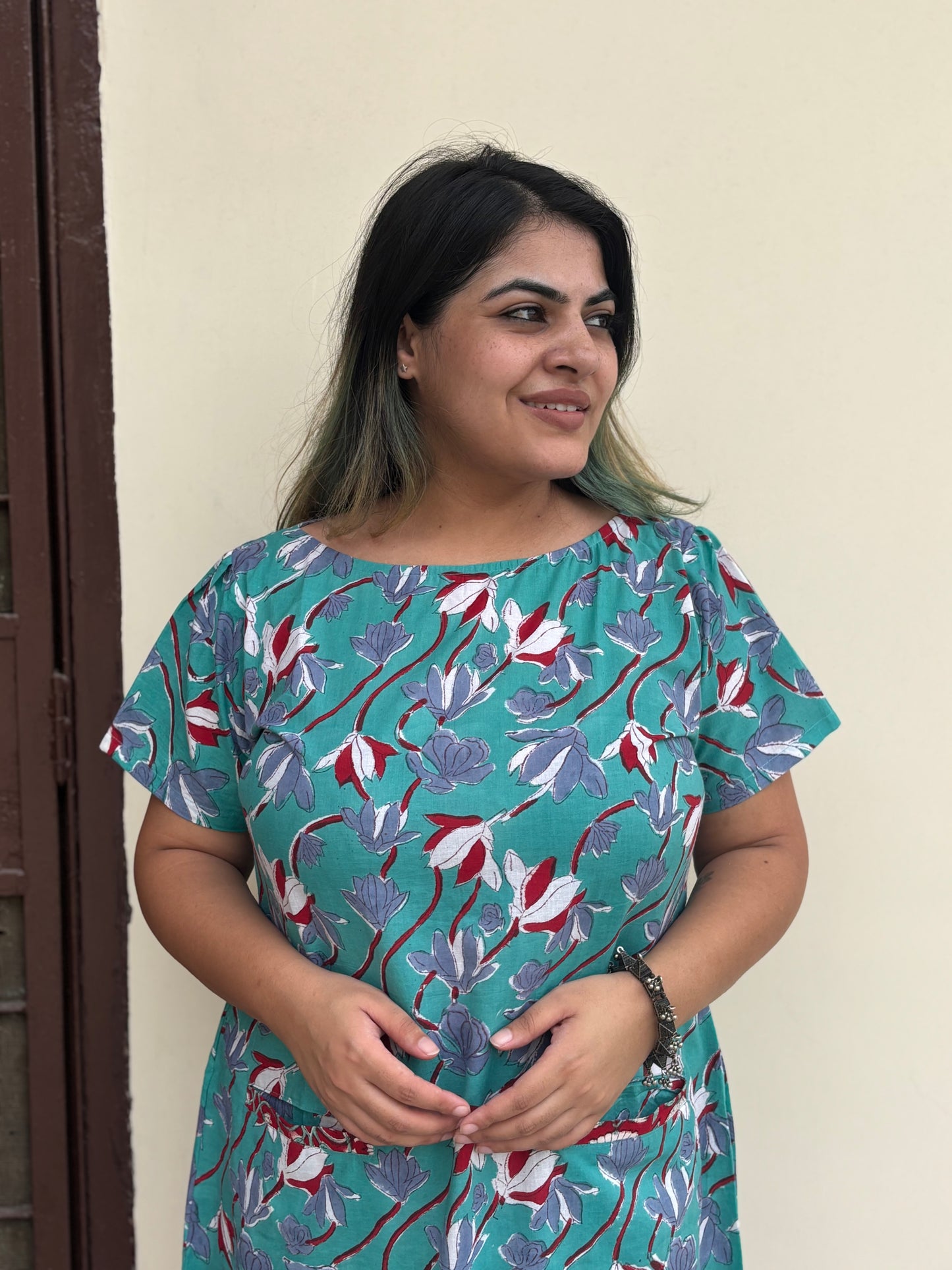 Indira Knee Length Shift Dress with Front Pockets