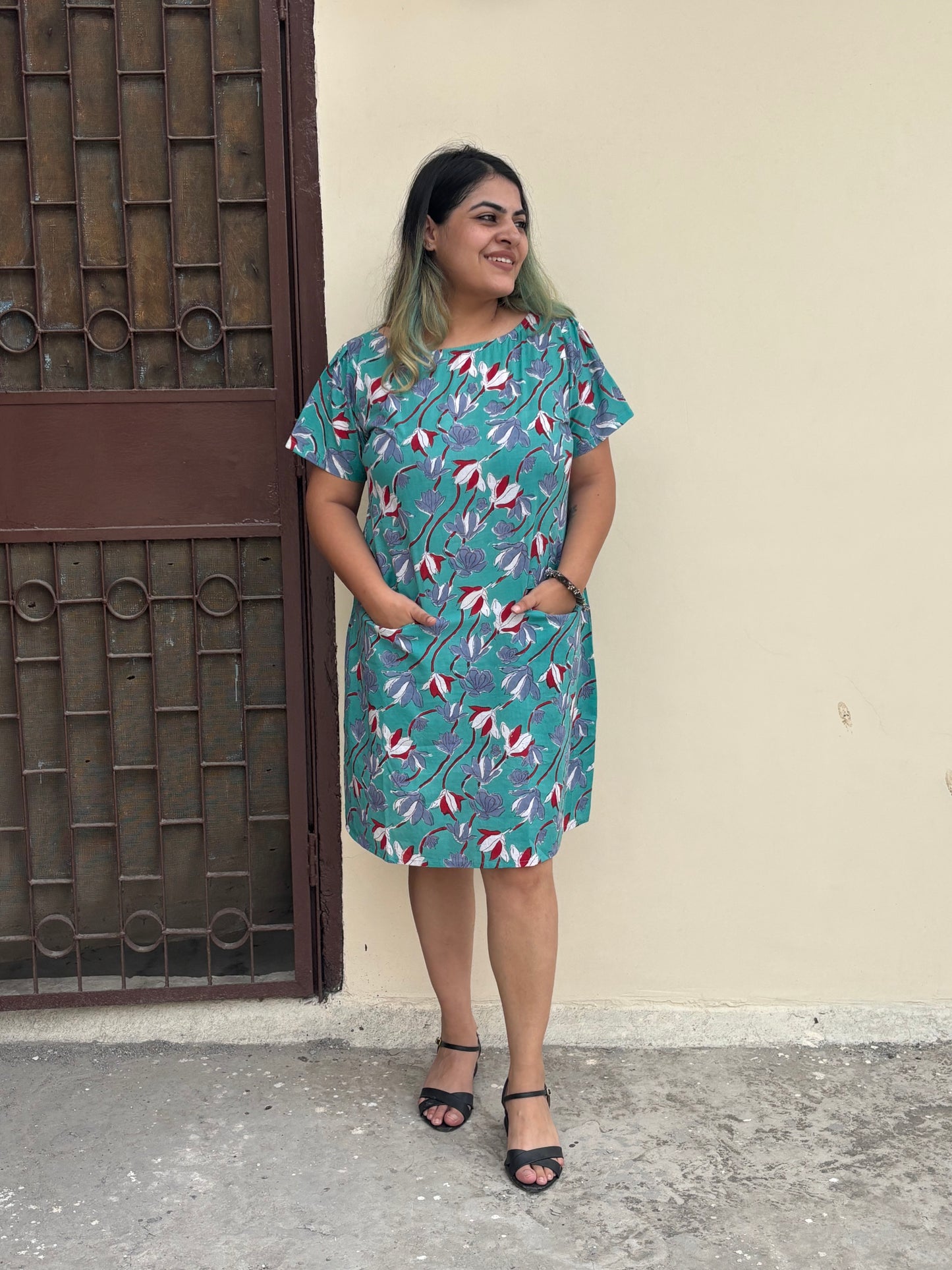 Indira Knee Length Shift Dress with Front Pockets