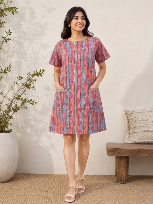 Floral Fizz Knee Length Shift Dress with Front Pockets