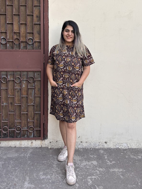 Rajani Knee Length Shift Dress with Front Pockets